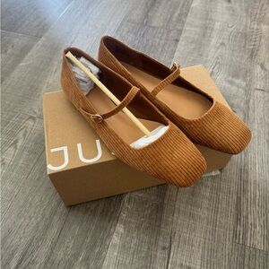 JustFab Camel Brown Corduroy Mary Jane Flats Size 8 (Mislabeled)
